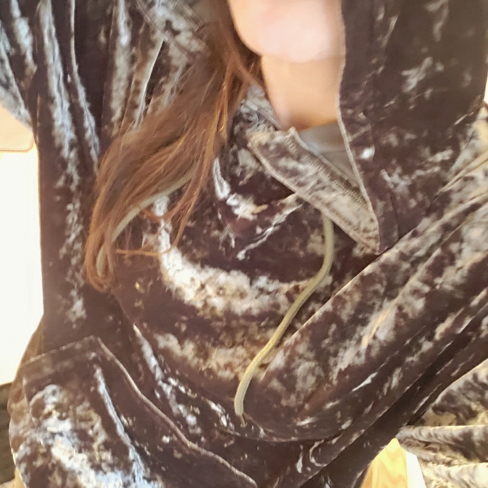 Oversized green (second pic) velvet swearshirt